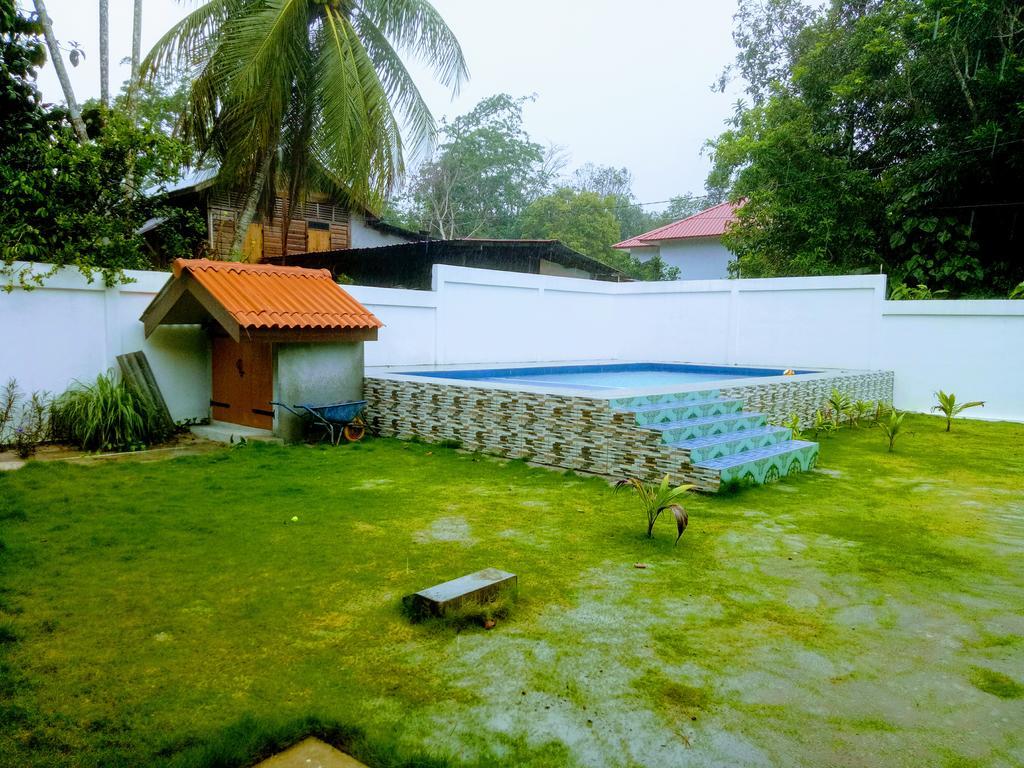Villa Sri Tebengau Kuah Exterior foto